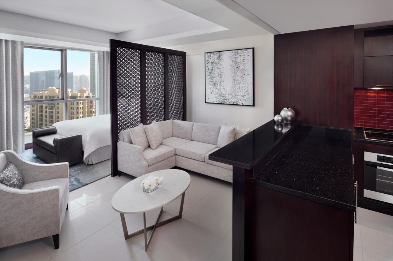 Address Downtown Hotel Dubai Luaran gambar A suite at the Atlantis Paradise Island