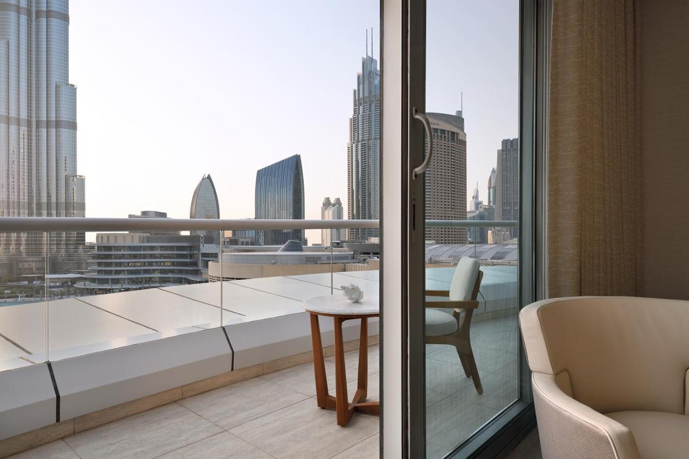 Address Downtown Hotel Dubai Luaran gambar The view from a suite
