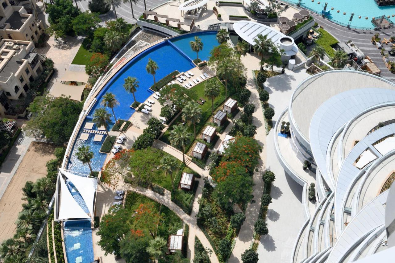 Address Downtown Hotel Dubai Luaran gambar The pool deck